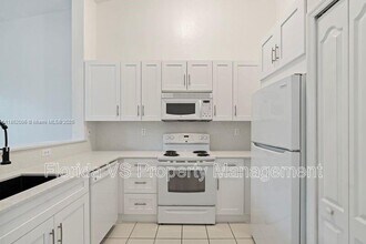 Building Photo - 1663 SE 29th St