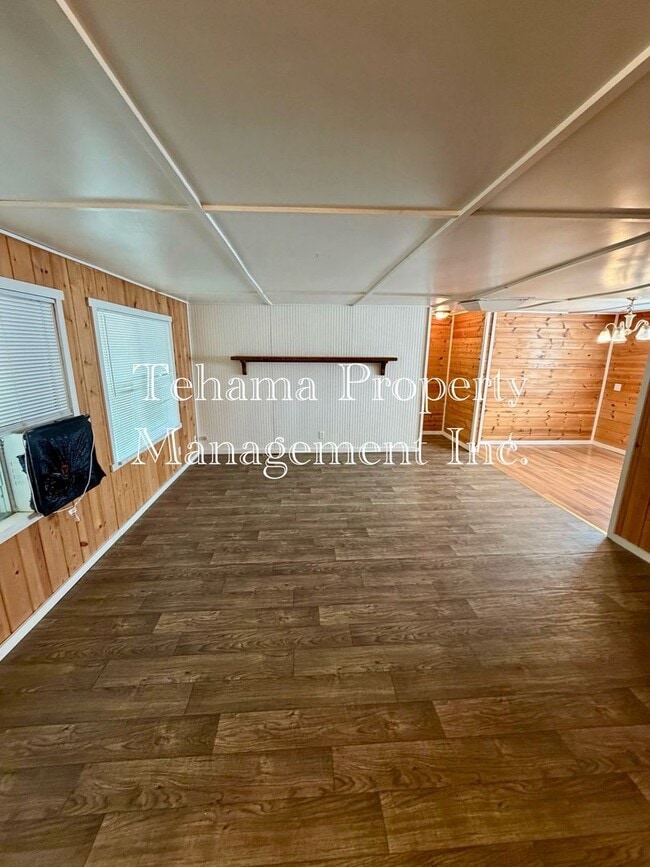 Building Photo - 3 Bedroom Home With Central Heat and Air