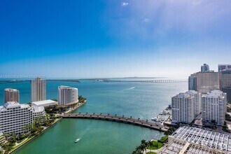 Building Photo - 495 Brickell Ave