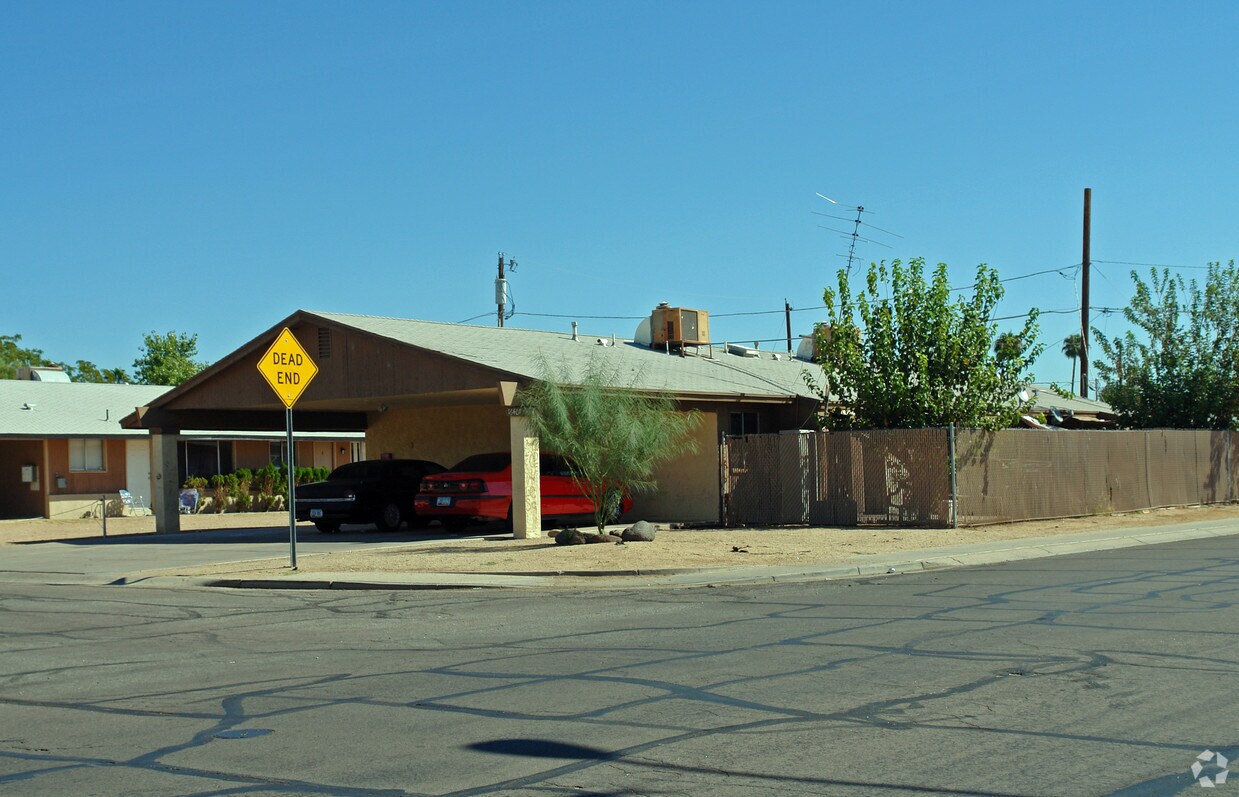 Building Photo - 16402-16408 N 24th Pl