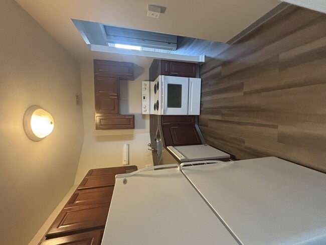 Interior Photo - Hummingbird Pointe & The Gardens