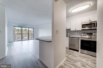 Building Photo - 2100 Langston Blvd.