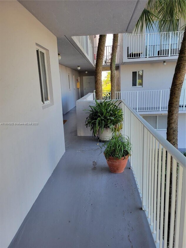 Foto principal - 2680 W 76th St