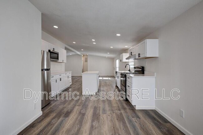 Foto del edificio - 705 N Cayuga St