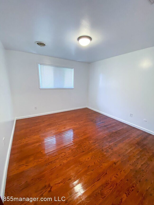 Foto del edificio - 3 br, 1.5 bath House - 1907 Kirkton Dr