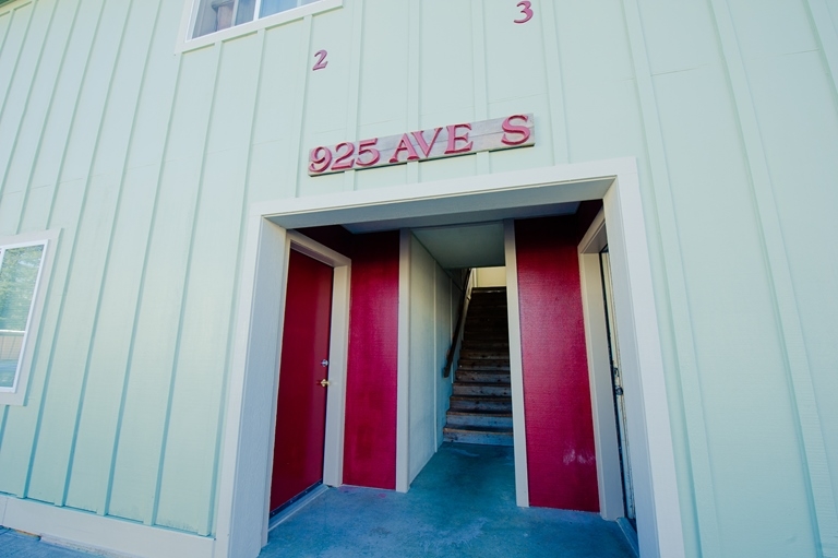Entry to interior upper units - 925 Avenue S