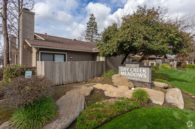 Building Photo - Dry Creek Meadows Apartments