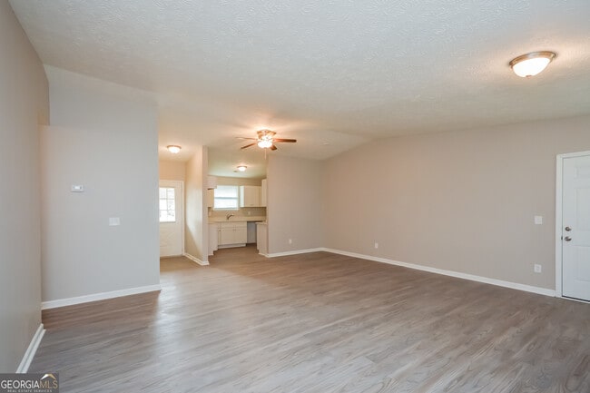 Building Photo - 5586 Mallard Trail