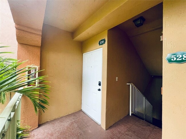 Foto del edificio - 6560 NW 114th Ave