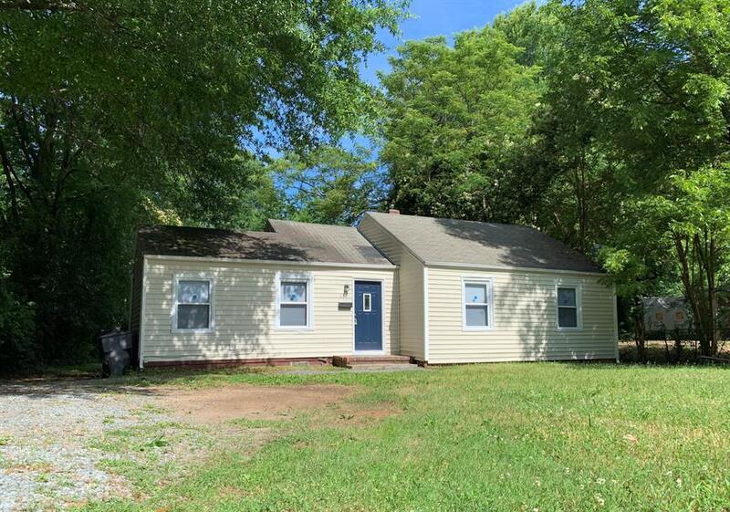 Primary Photo - 131 N Smallwood Pl