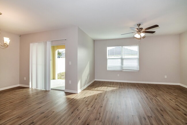 Building Photo - 16188 Yelloweyed Dr