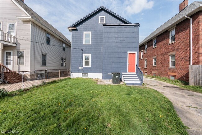 Foto del edificio - 1519 Ridgewood Ave