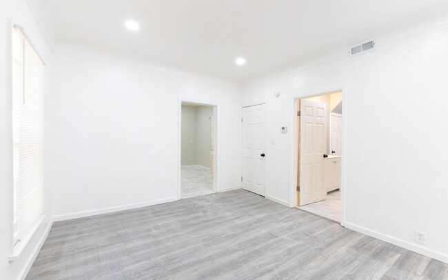 Building Photo - Newly Renovated Single-Family Home