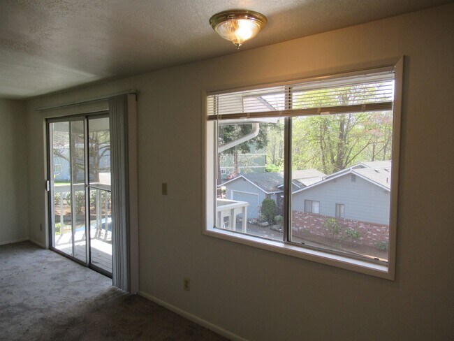 Foto del edificio - One Bedroom Apartment by Bush Park