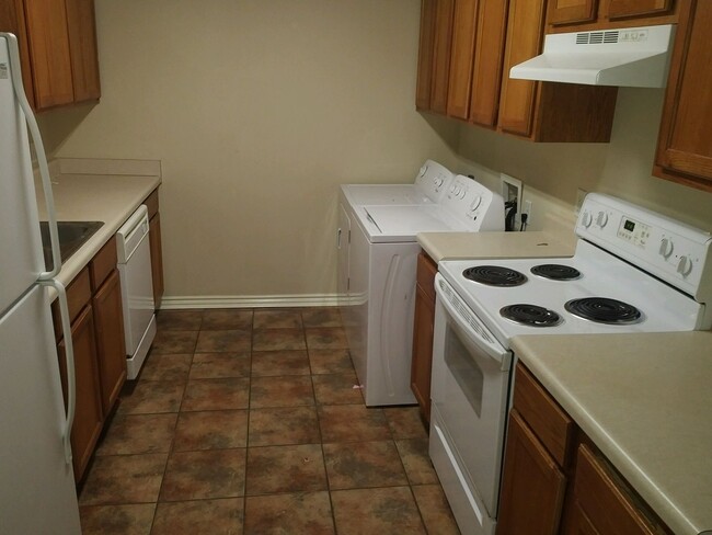 Foto del edificio - 251-251 Graystone Cir