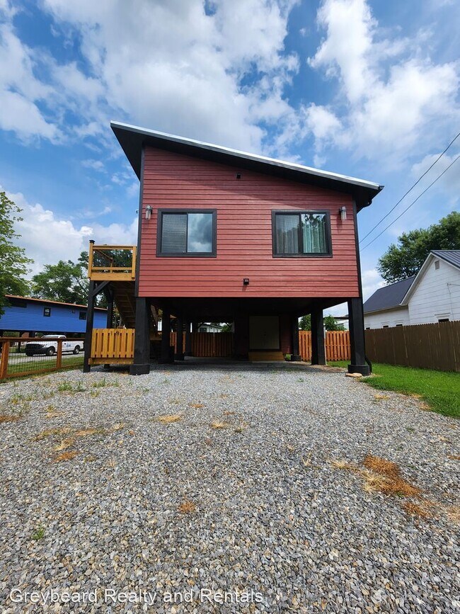 Foto del edificio - 2 br, 2 bath House - 19 Salisbury Ave