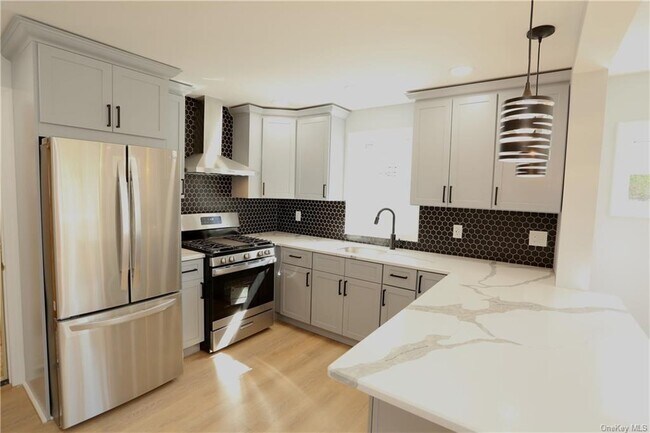 Building Photo - 149 Brightwood Ave