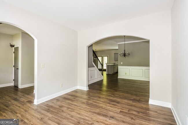 Building Photo - 857 Overlook Gln Dr