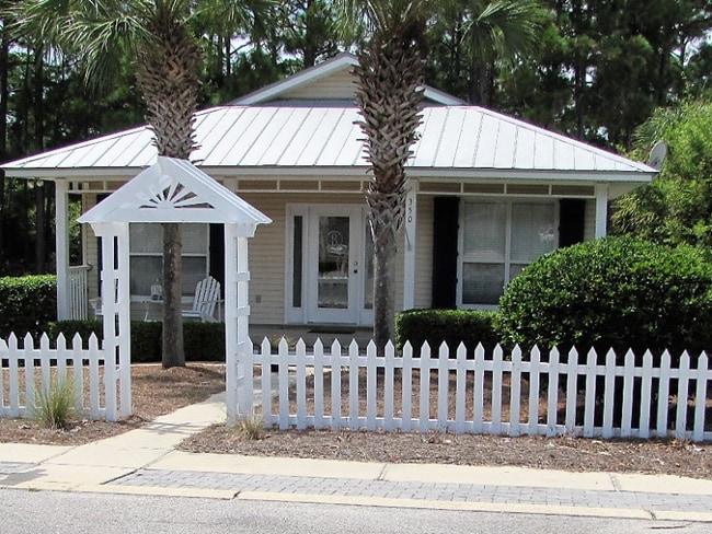 Building Photo - 350 Tradewinds Dr