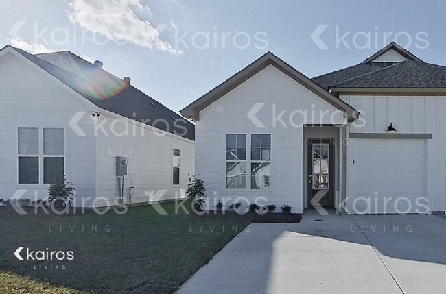 Building Photo - 4828 W Dacha Ln