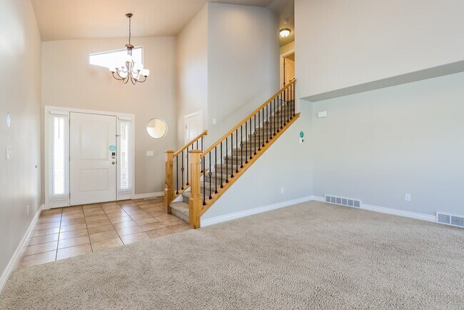 Building Photo - 7054 Dry Sycamore Ln