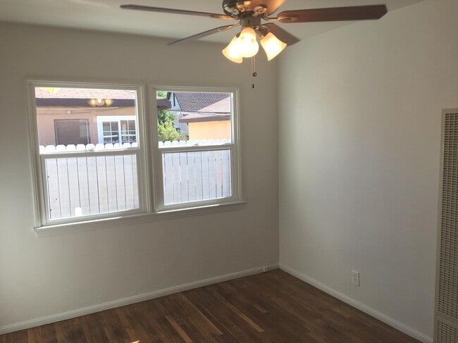 Building Photo - 14757 Sylvan St