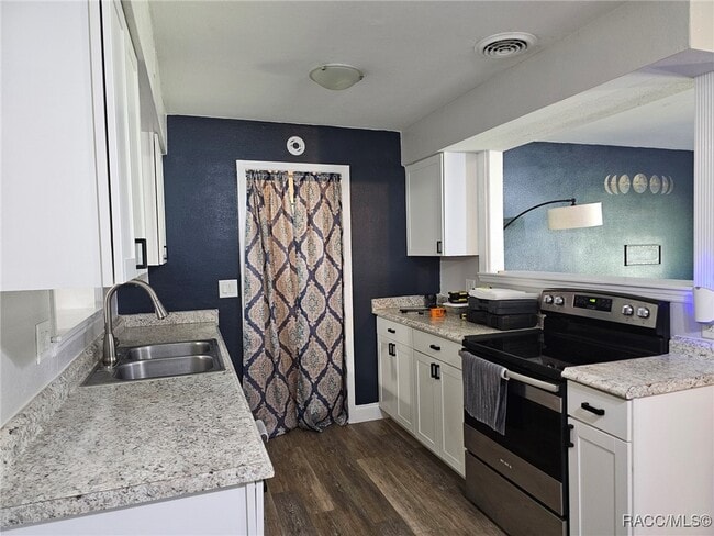 Building Photo - 5 N Adams St