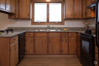 Building Photo - 486 Tracey Ln