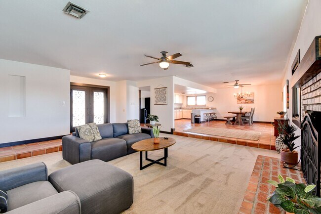 Foto del edificio - Paradise Palms – No neighbors behind you –...