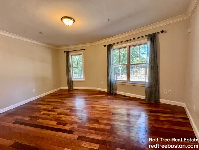 Photo - 81 Westminster Ave Apartment