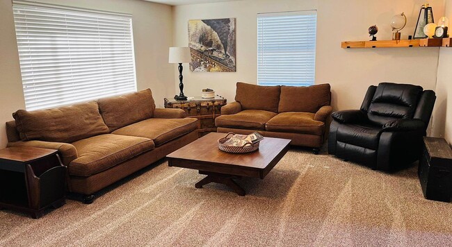 Building Photo - 2409 Richmond Blvd