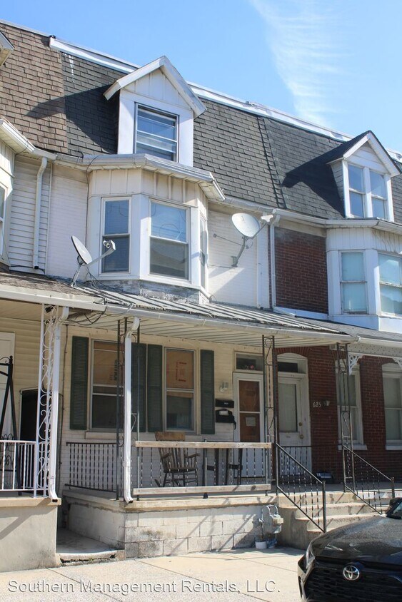 Primary Photo - 3 br, 1 bath House - 627 N. Hartley Street...