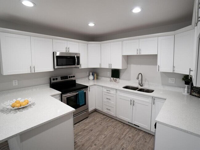 Building Photo - 1170 Buccaneer Dr