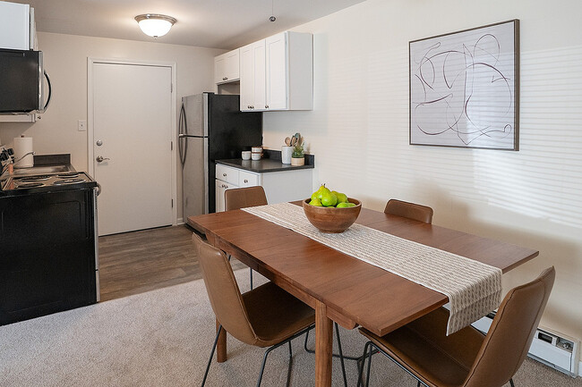 Dining Area - Norris Hills