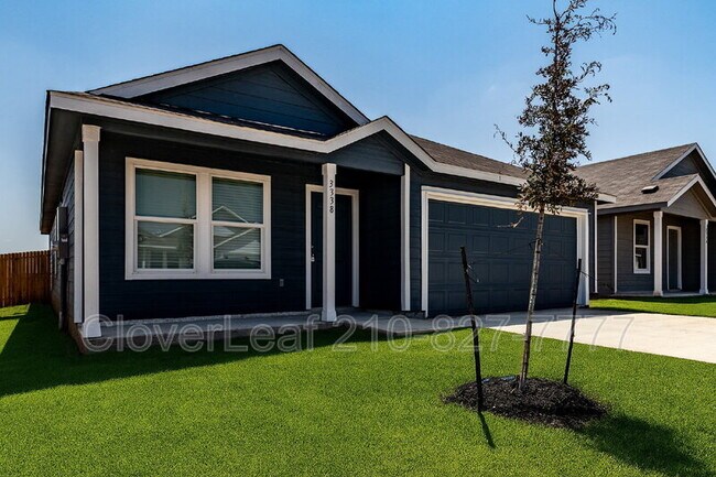 Building Photo - 3338 Gingham Pt