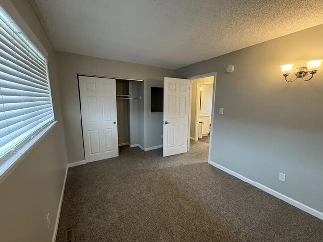 Building Photo - 8118 Lafayette St