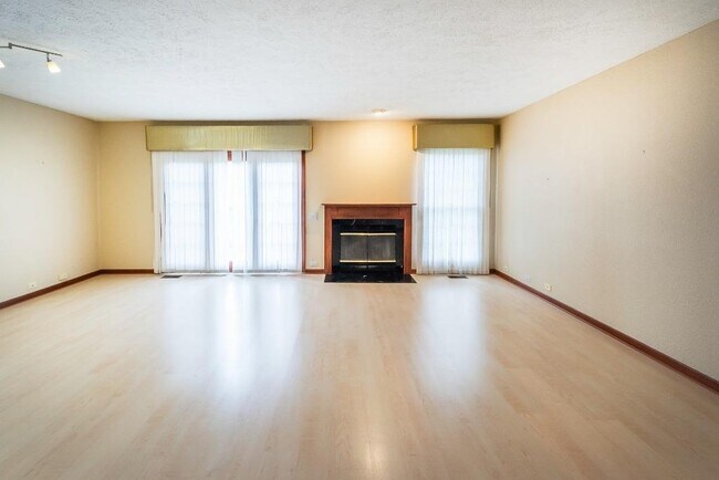 Building Photo - 3368 Breckland Ct