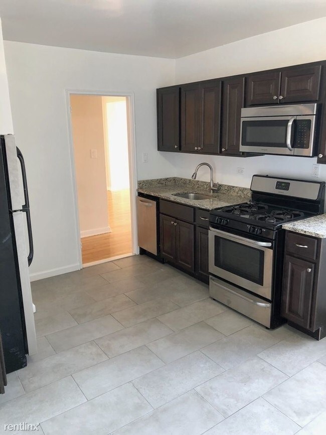 Building Photo - 1 br, 1 bath  - 3565 86th St 6B