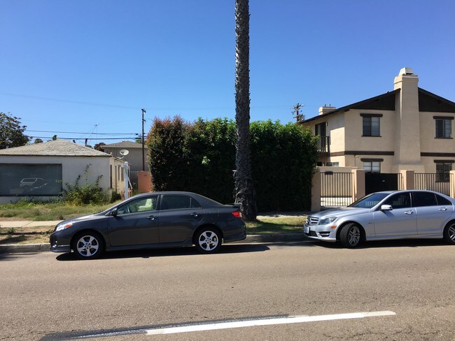 Foto del edificio - 1062-1064 Grand Ave