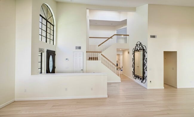 Building Photo - 5813 Serrania Ave