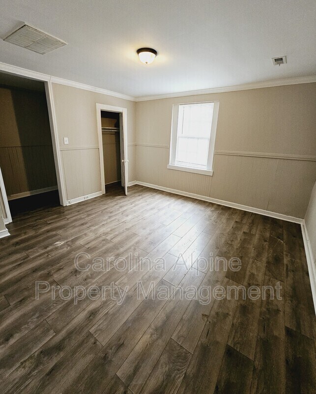 907 W 5th Ave Unit 5, Gastonia, NC 28052 Condo for Rent in Gastonia