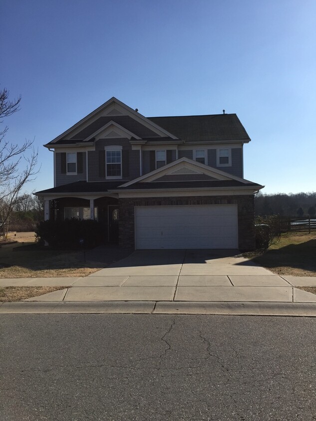 Primary Photo - 12712 Cumberland Cove Dr