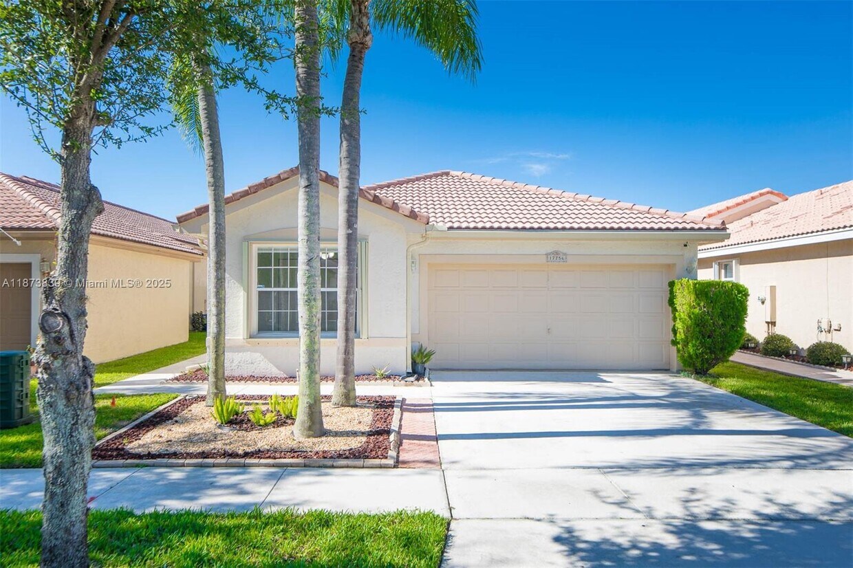 Foto principal - 17756 SW 23rd St