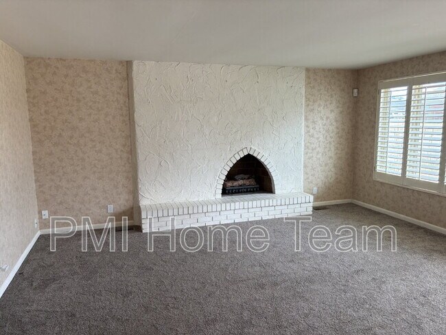 Building Photo - 5725 S 2050 W