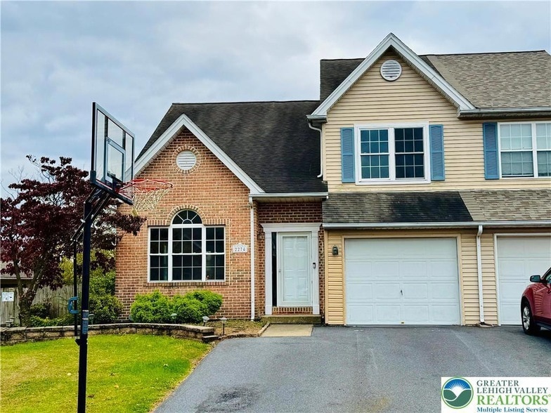 Foto principal - 2274 Briarwood Dr