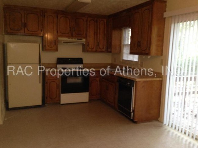 Building Photo - 102 Highland Park Dr
