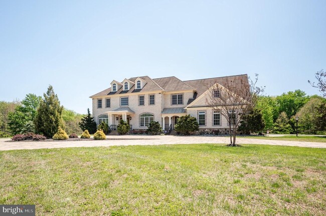 Building Photo - 13071 Haddonfield Ln