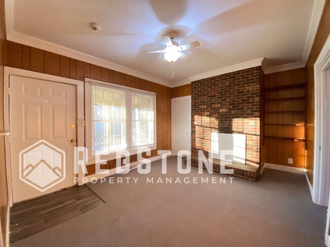 Foto del edificio - 416 Cleveland Ct