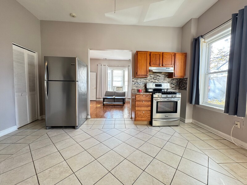 Foto principal - 1858 W 21st Pl