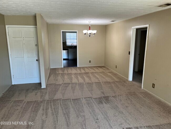 Building Photo - 4915 Baymeadows Rd